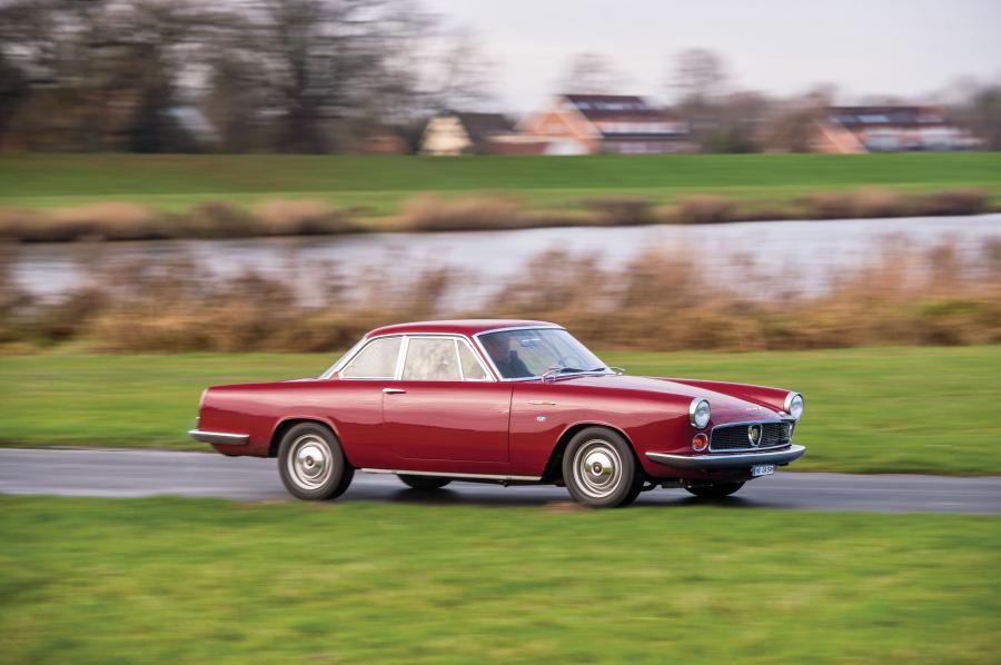  Fiat Abarth 2200 Coupe 1959 года  (фото 12 из 22)